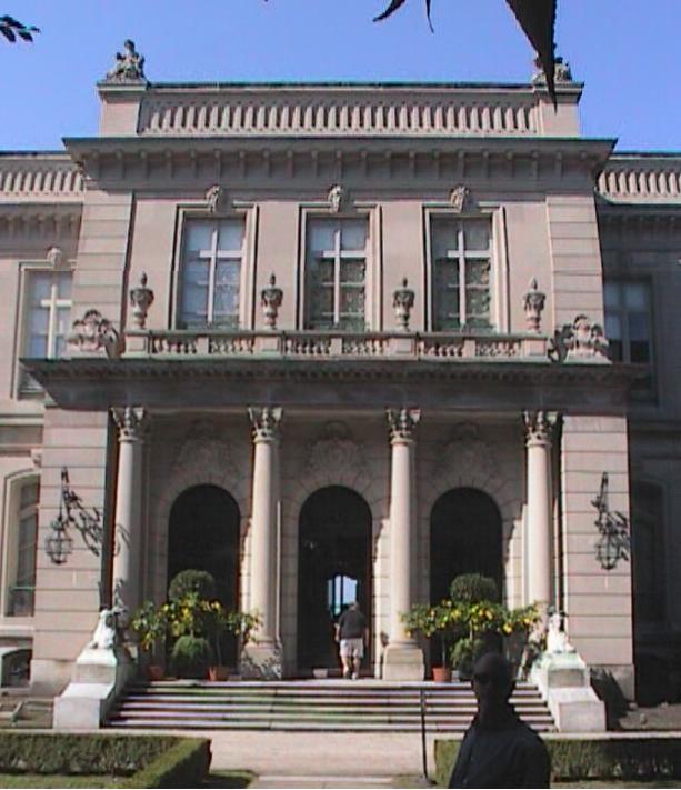 The Oaks street side facade